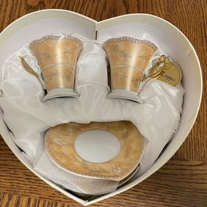 D’Lusso Designs demitasse/tea/espresso heart cup and saucer set